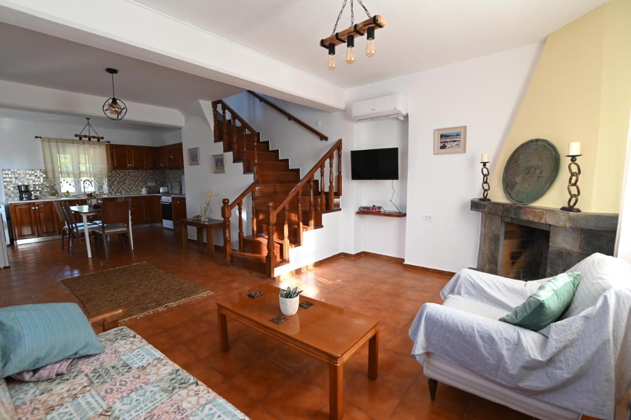 Traditional Kos Villa With Swimming Pool, Lawn Yard And Bbq Exterior foto